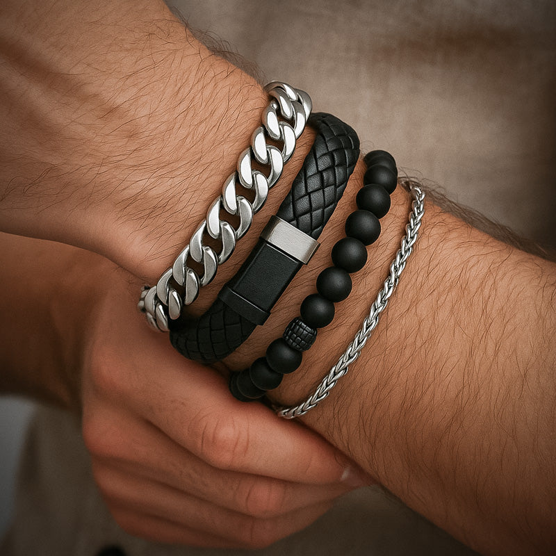 Bracelets hommes tendances 2025 portés au poignet d'un homme